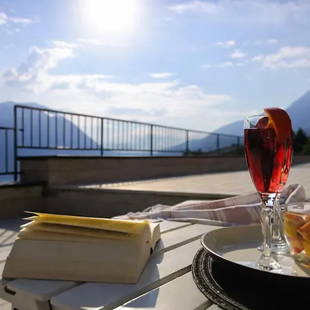 Апартаменты Punto Di Vista - A Real Paradise Перледо